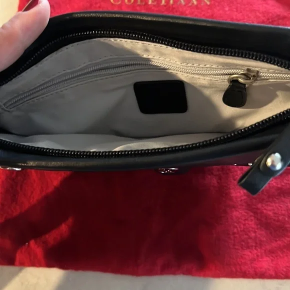 Cole Haan black leather studded wristlet perfect condition - Picture 5 of 7